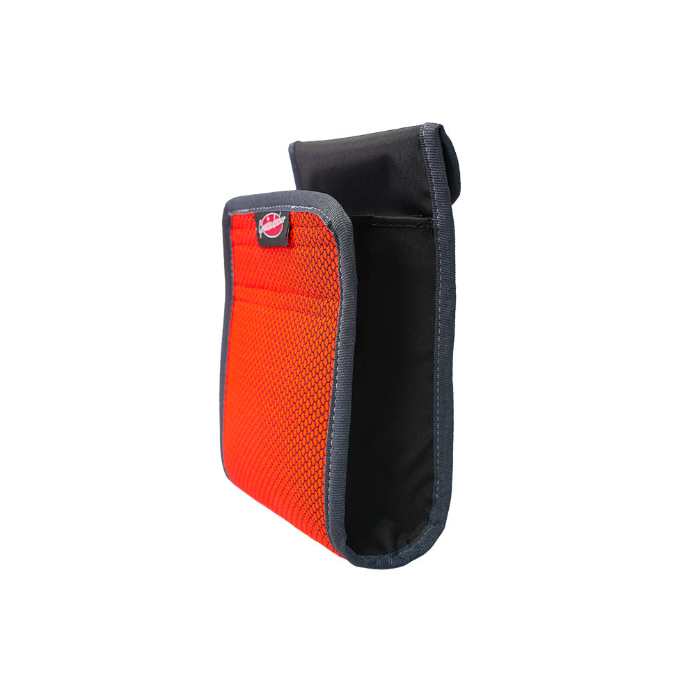 Snacktasche mit Fidlock® Twist Halterung für Jogginggurte Tourer. Detail offen